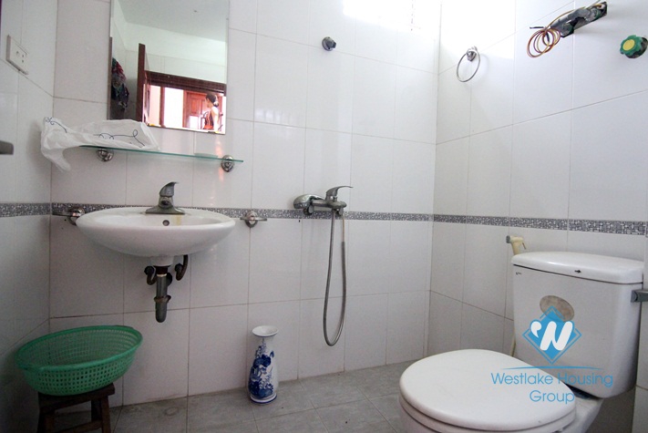Full house with friendly eco - space located in Tay Ho area